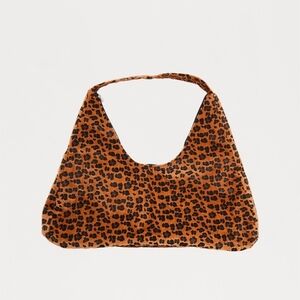 BARELY USED- Cheetah Print Handbag